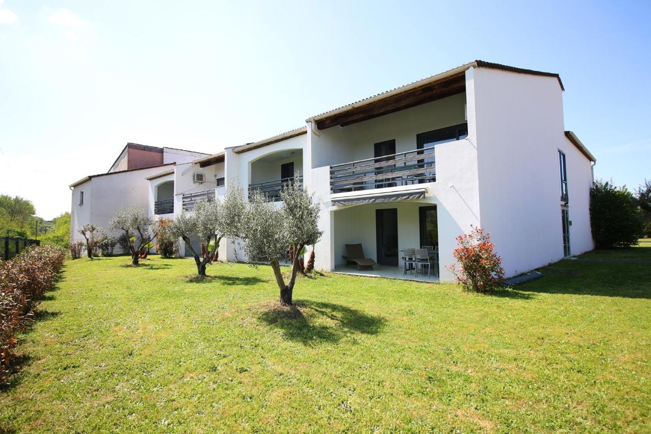 Residence De Tourisme Domaine De Janus ريوم المظهر الخارجي الصورة